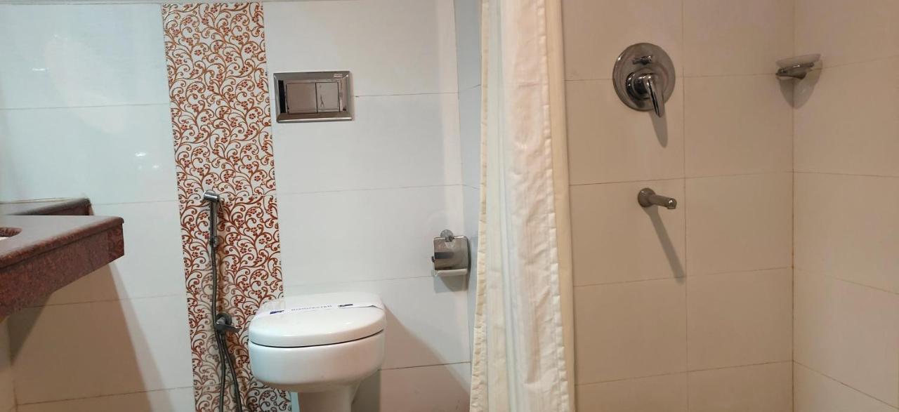 Hotel Saptagiri Haidarábád Kültér fotó