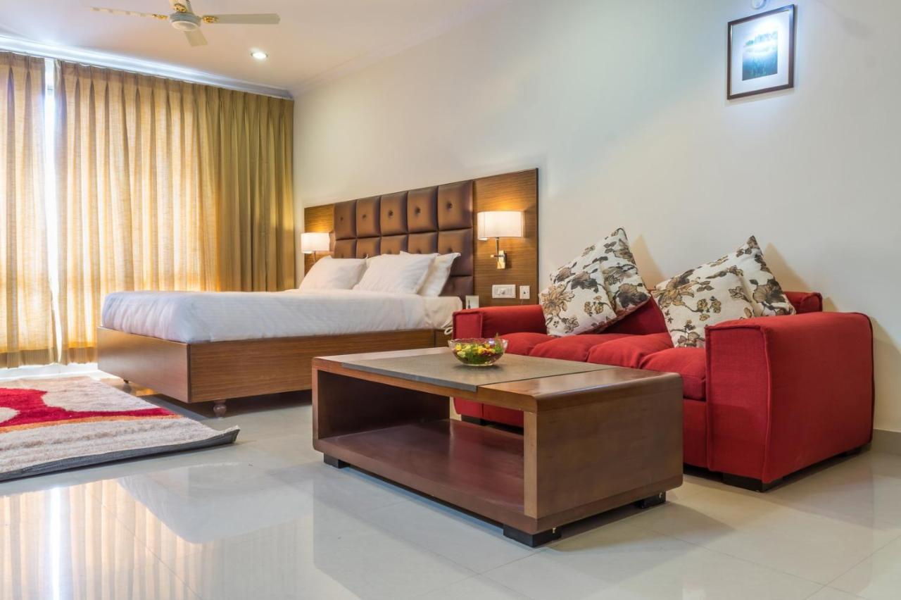 Hotel Saptagiri Haidarábád Kültér fotó