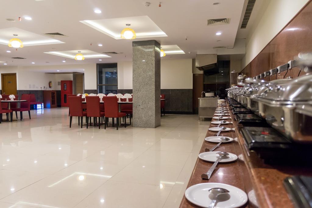 Hotel Saptagiri Haidarábád Kültér fotó