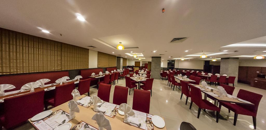 Hotel Saptagiri Haidarábád Kültér fotó
