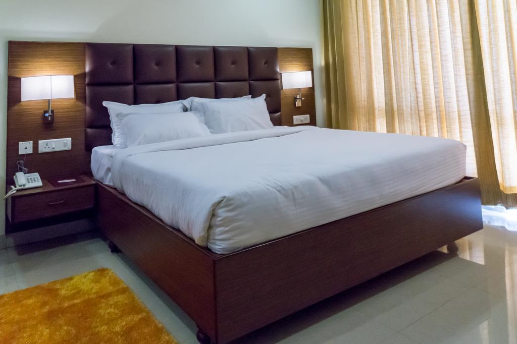 Hotel Saptagiri Haidarábád Kültér fotó