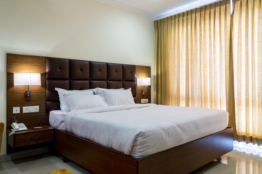 Hotel Saptagiri Haidarábád Kültér fotó
