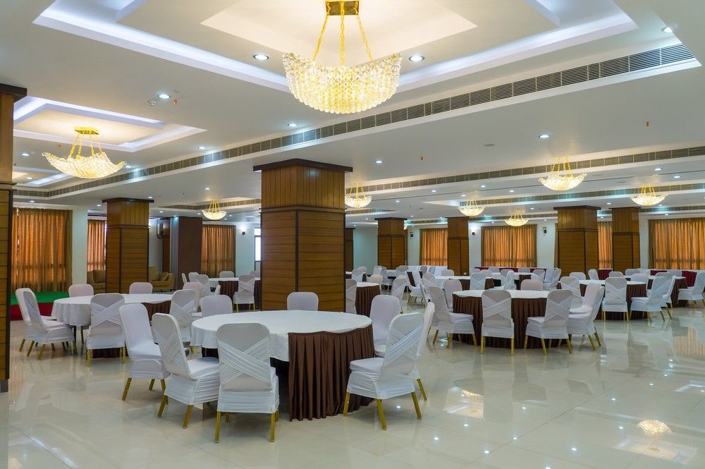 Hotel Saptagiri Haidarábád Kültér fotó